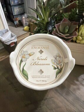 Enchante 14 oz Candle In Neroli Blossom - Decorative Ceramic Holder
